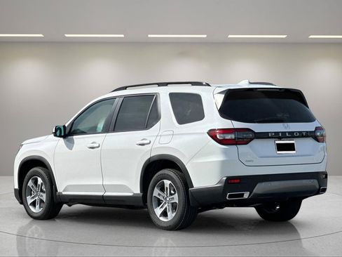 New 2026 Honda Pilot EX-L image 3