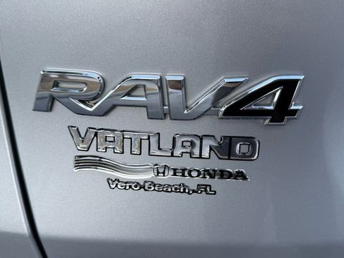 Used 2021 Toyota RAV4 LE image 38