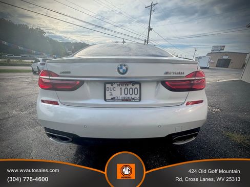 Used 2018 BMW M760i xDrive image 17