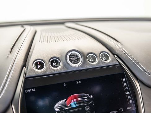 Used 2021 Aston Martin DBX AWD/4WD image 28