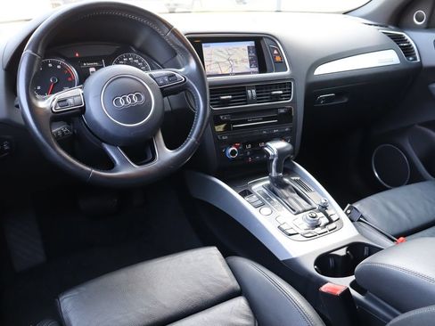 Used 2017 Audi Q5 2.0T Premium Plus w/ Technology Package AWD/4WD image 5