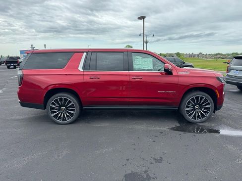 New 2026 Chevrolet Suburban High Country AWD/4WD image 2
