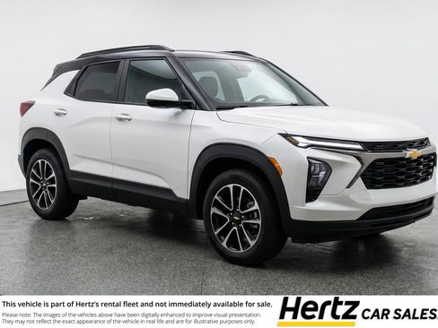 Used 2025 Chevrolet TrailBlazer LT image 1