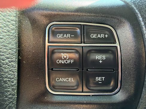 Used 2019 RAM 1500 Classic SLT w/ Protection Group AWD/4WD image 17