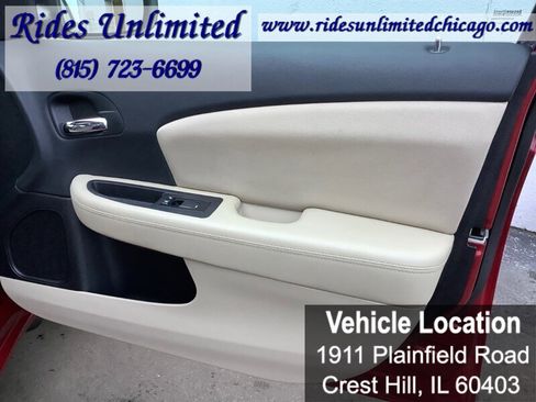 Used 2011 Chrysler 200 Touring image 28