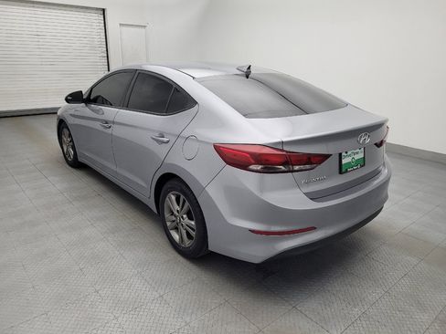 Used 2017 Hyundai Elantra SE FWD image 5