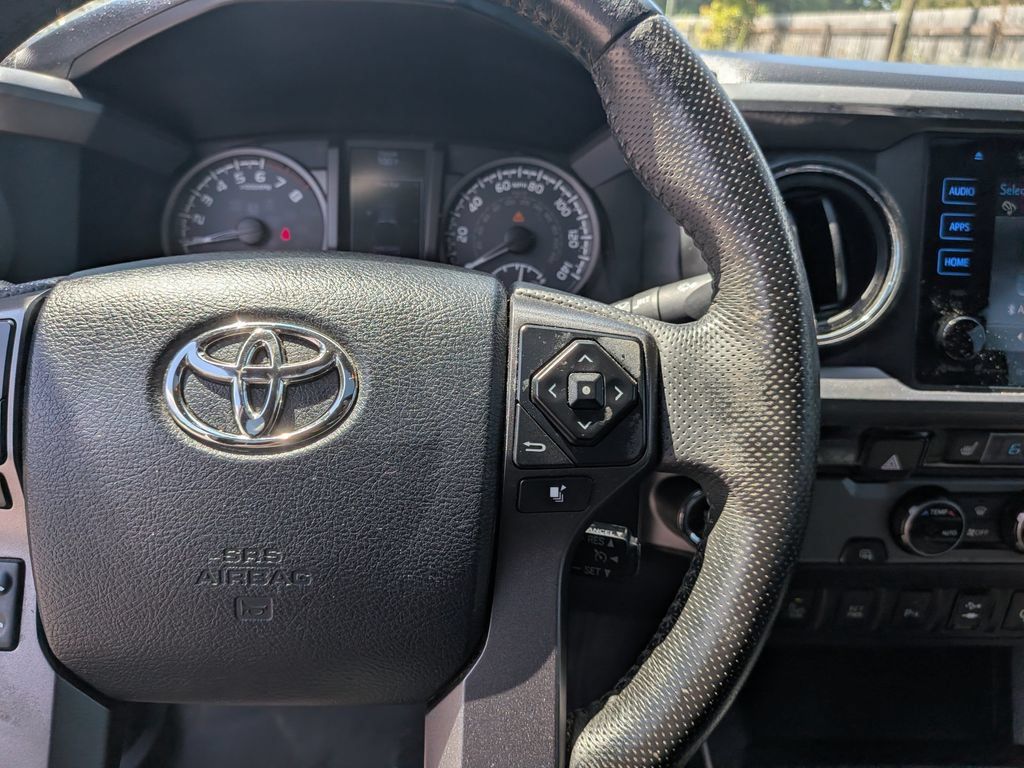 Used 2016 Toyota Tacoma TRD Sport w/ Premium & Technology Package RWD image 13