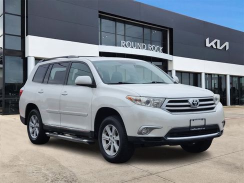 Used 2012 Toyota Highlander FWD image 3
