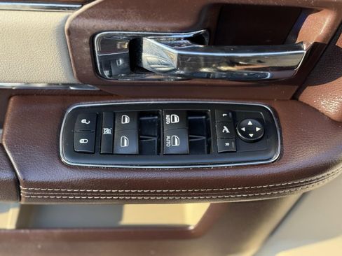 Used 2015 RAM 1500 Laramie w/ Convenience Group image 20