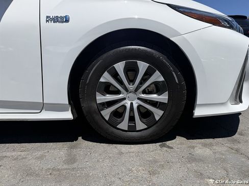 Used 2022 Toyota Prius Prime LE FWD image 20