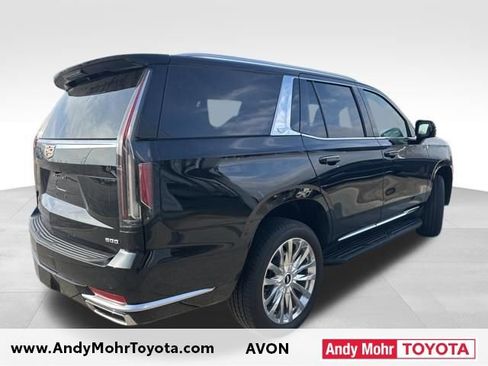Used 2023 Cadillac Escalade Premium Luxury image 8