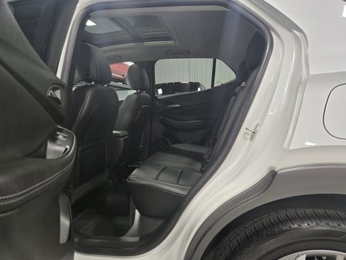 Certified 2023 Buick Encore GX Essence w/ Advanced Technology Package AWD/4WD image 9
