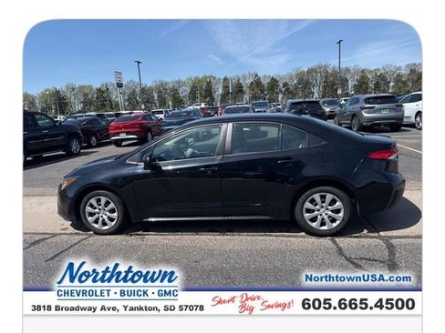 Used 2023 Toyota Corolla LE FWD image 12
