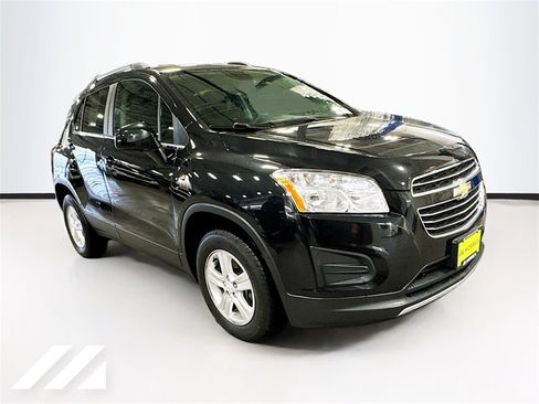Used 2015 Chevrolet Trax LT image 3