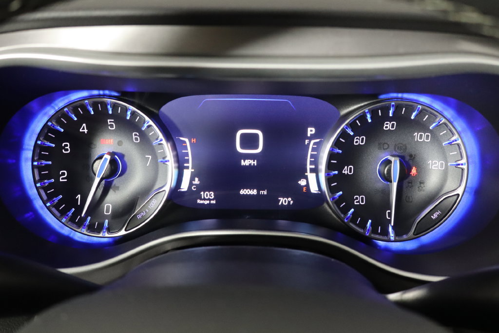 Used 2025 Chrysler Pacifica Select FWD image 11