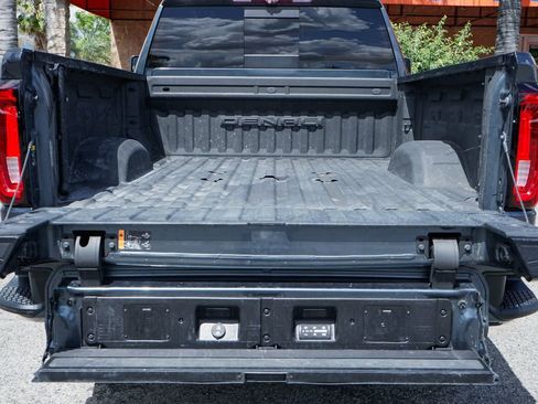 Used 2020 GMC Sierra 2500 Denali w/ Denali Ultimate Package image 8