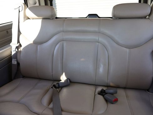 Used 2002 GMC Yukon XL 2500 SLT image 36