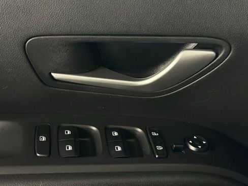 Used 2024 Hyundai Tucson SE image 12