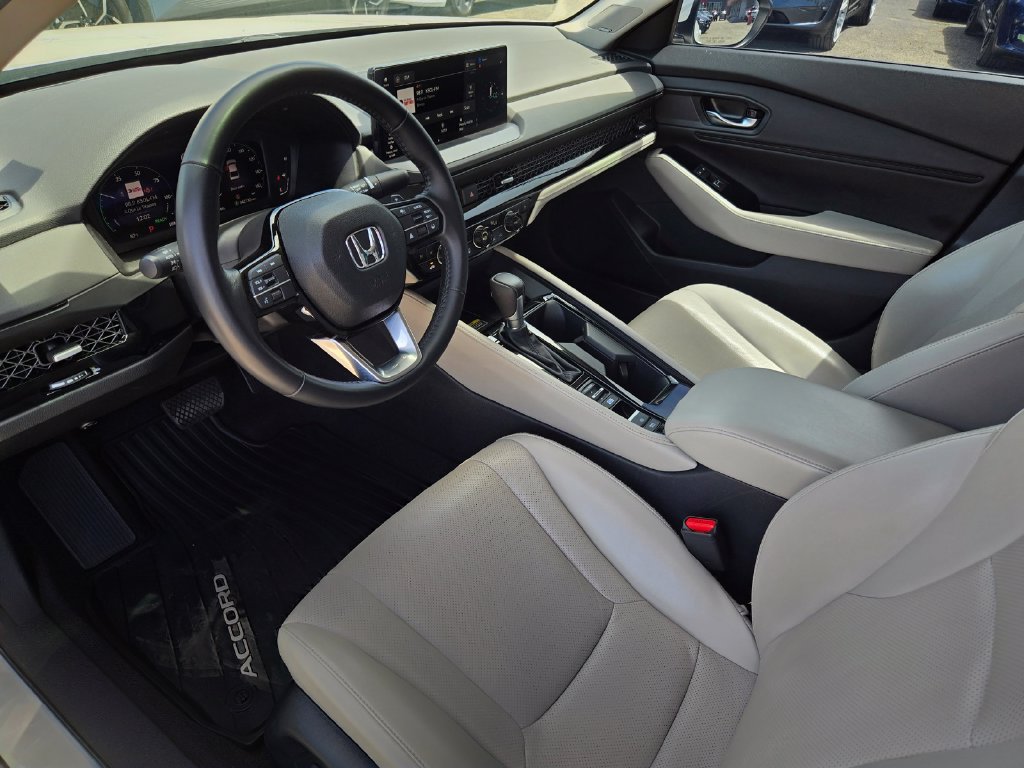 Used 2024 Honda Accord Touring image 10