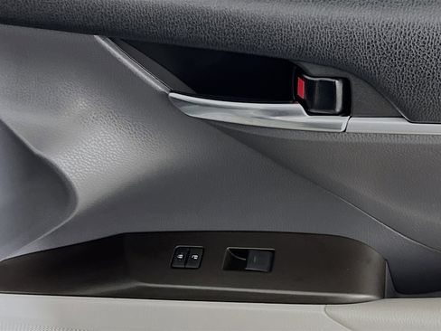 Used 2023 Toyota Camry LE image 31