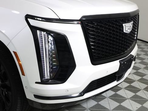 Used 2025 Cadillac Escalade Sport Platinum AWD/4WD image 53