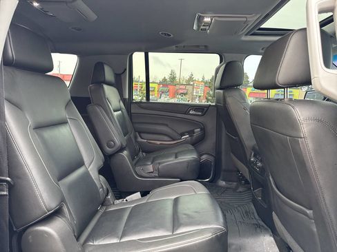 Used 2018 Chevrolet Suburban LT image 17