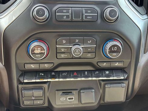Used 2019 Chevrolet Silverado 1500 LTZ w/ Safety Package AWD/4WD image 14