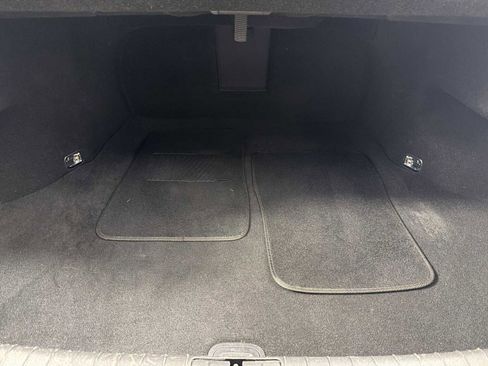 Used 2017 Genesis G80 3.8 RWD image 16