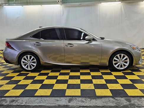 Used 2014 Lexus IS 250 image 2
