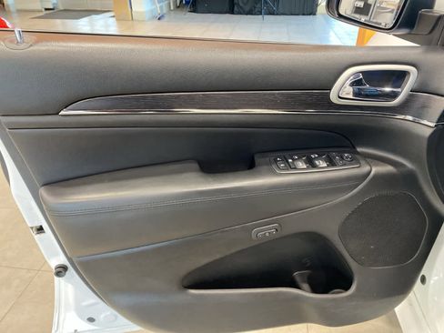 Used 2018 Jeep Grand Cherokee High Altitude image 17