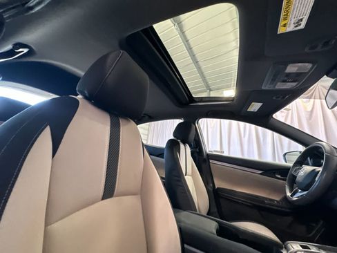 Used 2019 Honda Civic EX image 17
