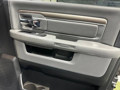 Used 2016 RAM 1500 Big Horn image 28