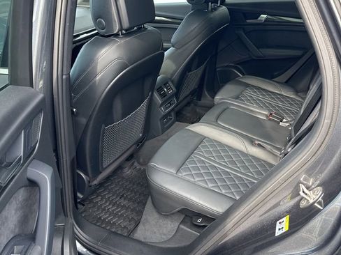 Used 2023 Audi SQ5 Prestige w/ Prestige Package AWD/4WD image 10