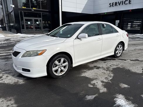 Used 2008 Toyota Camry LE image 1