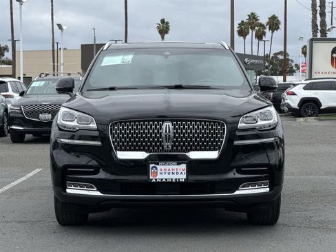 Used 2023 Lincoln Aviator Reserve w/ Equipment Group 201A image 2