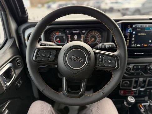 Certified 2024 Jeep Wrangler Unlimited Sport AWD/4WD image 18