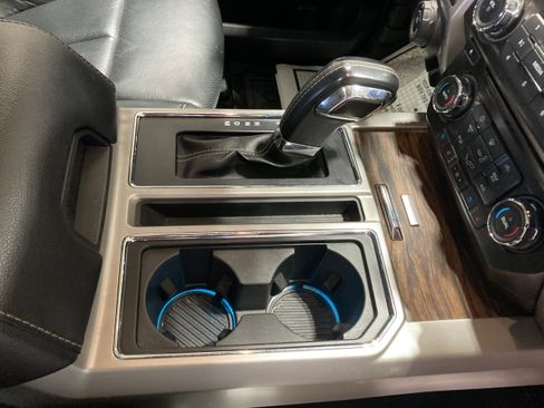 Used 2018 Ford F150 Lariat AWD/4WD image 7