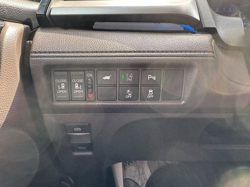 Used 2018 Honda Odyssey Elite image 28