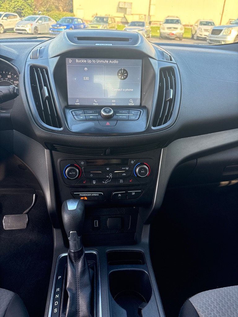 Used 2017 Ford Escape SE w/ Equipment Group 201A FWD image 14