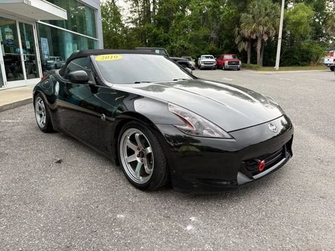 Used 2010 Nissan 370Z Touring RWD image 6