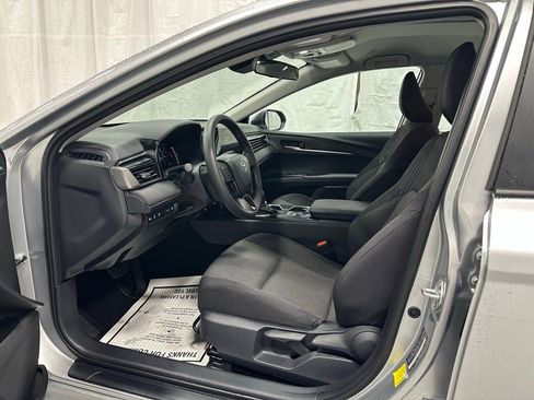 Used 2025 Toyota Camry LE image 10