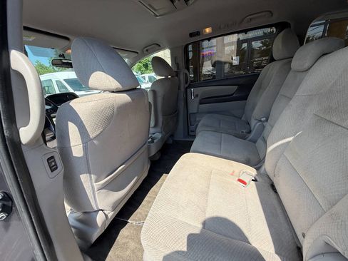 Used 2016 Honda Odyssey SE image 7