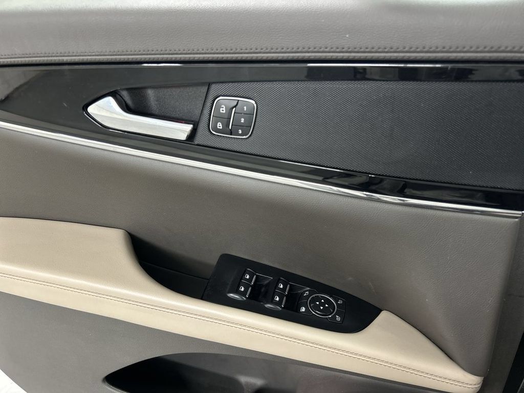 Used 2022 Lincoln Nautilus Reserve AWD/4WD image 11