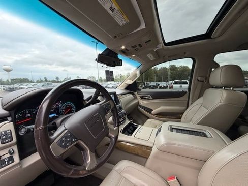 Used 2017 GMC Yukon XL Denali w/ Open Road Package AWD/4WD image 23