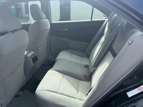 Used 2012 Toyota Camry L image 18