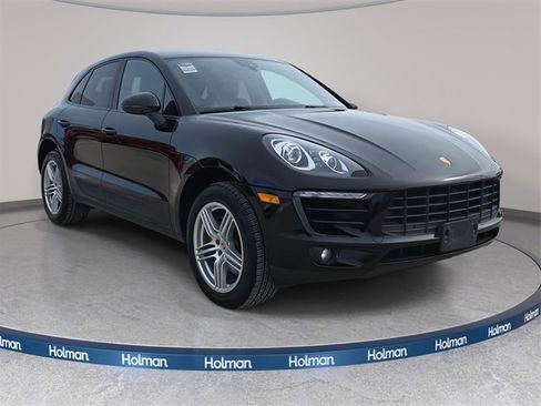 Used 2017 Porsche Macan Base image 4