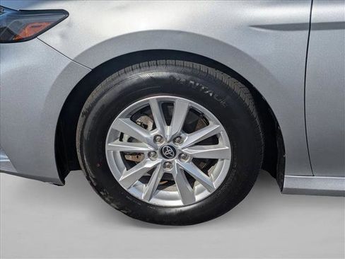 Used 2025 Toyota Camry LE FWD image 30