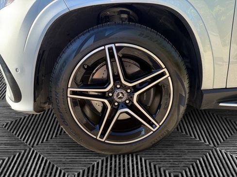 Certified 2025 Mercedes-Benz GLS 450 GLS 450 image 9