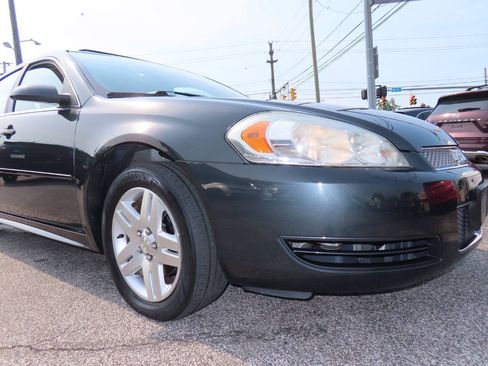Used 2014 Chevrolet Impala LT w/ LT Sunroof Package FWD image 18