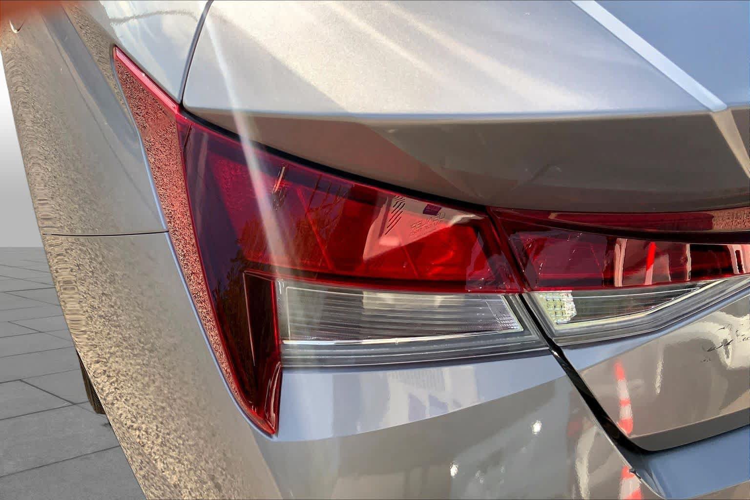 Used 2024 Hyundai Elantra SEL FWD image 28